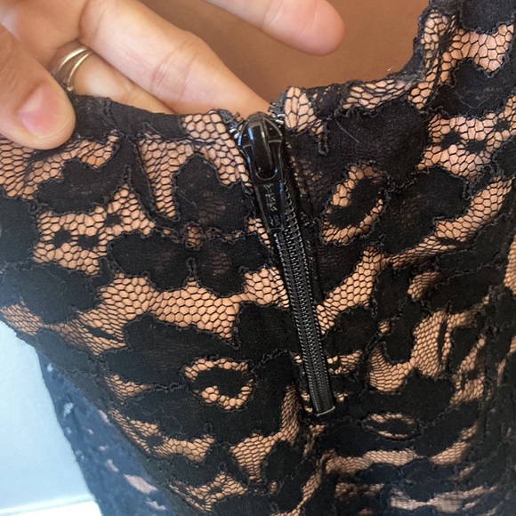 NWOT Class Act Lace Overlay Body Con Dress - Picture 9 of 11